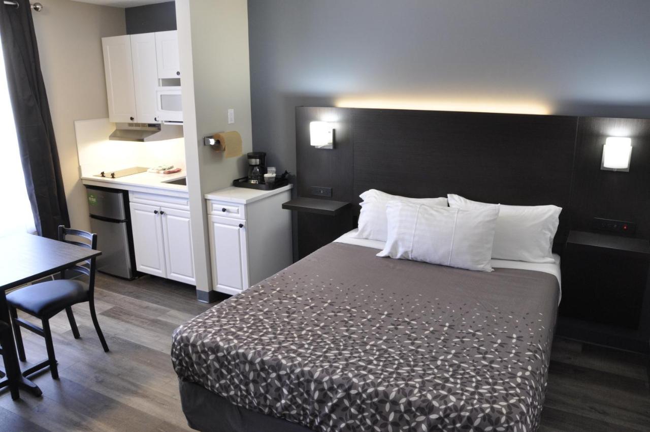 Moonlight Inn And Suites Съдбъри Екстериор снимка
