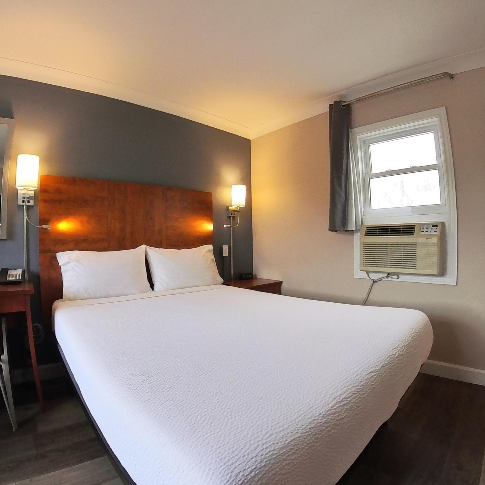 Moonlight Inn And Suites Съдбъри Екстериор снимка