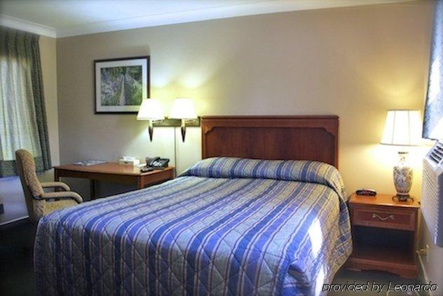 Moonlight Inn And Suites Съдбъри Екстериор снимка