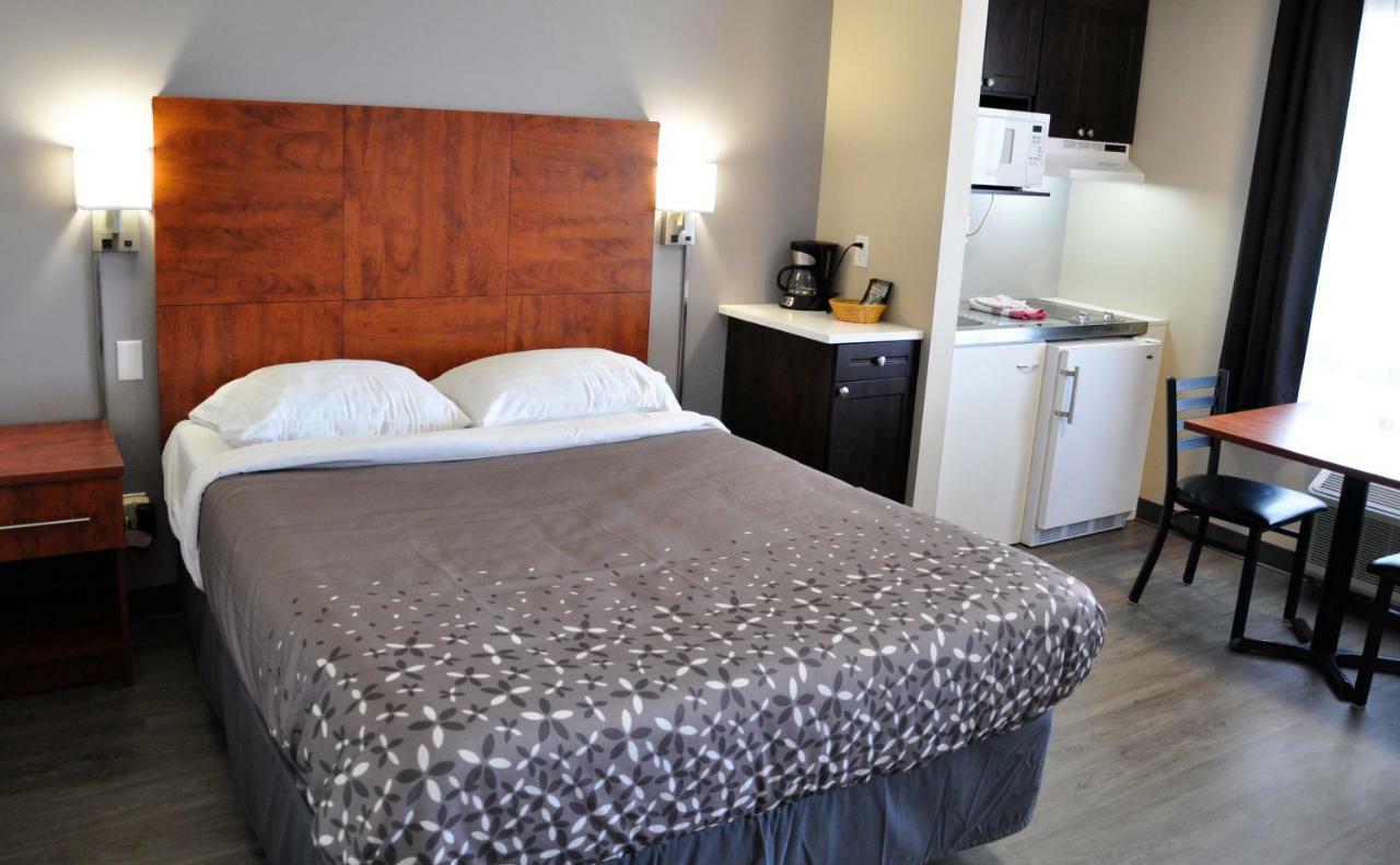 Moonlight Inn And Suites Съдбъри Екстериор снимка